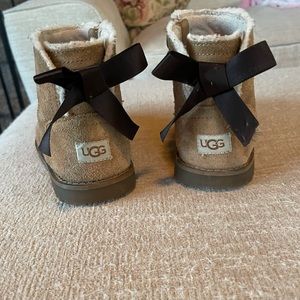 Ugg Little Girl Boots Size 10